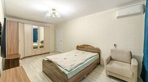 1к квартира с хорошим ремонтом по проспекту Строителей 56!