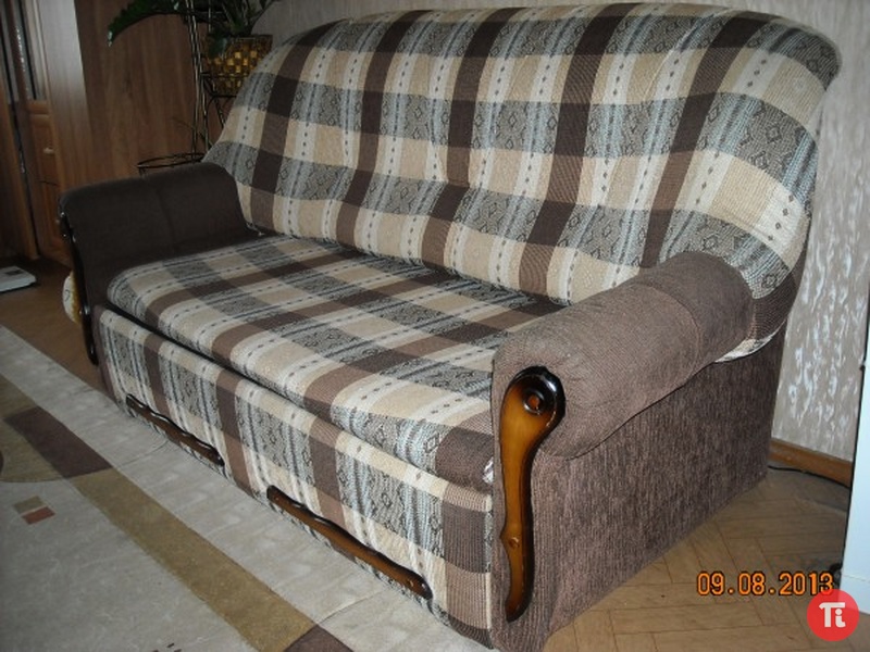 Продам мягкую мебель- диван и два кресла- кровати.